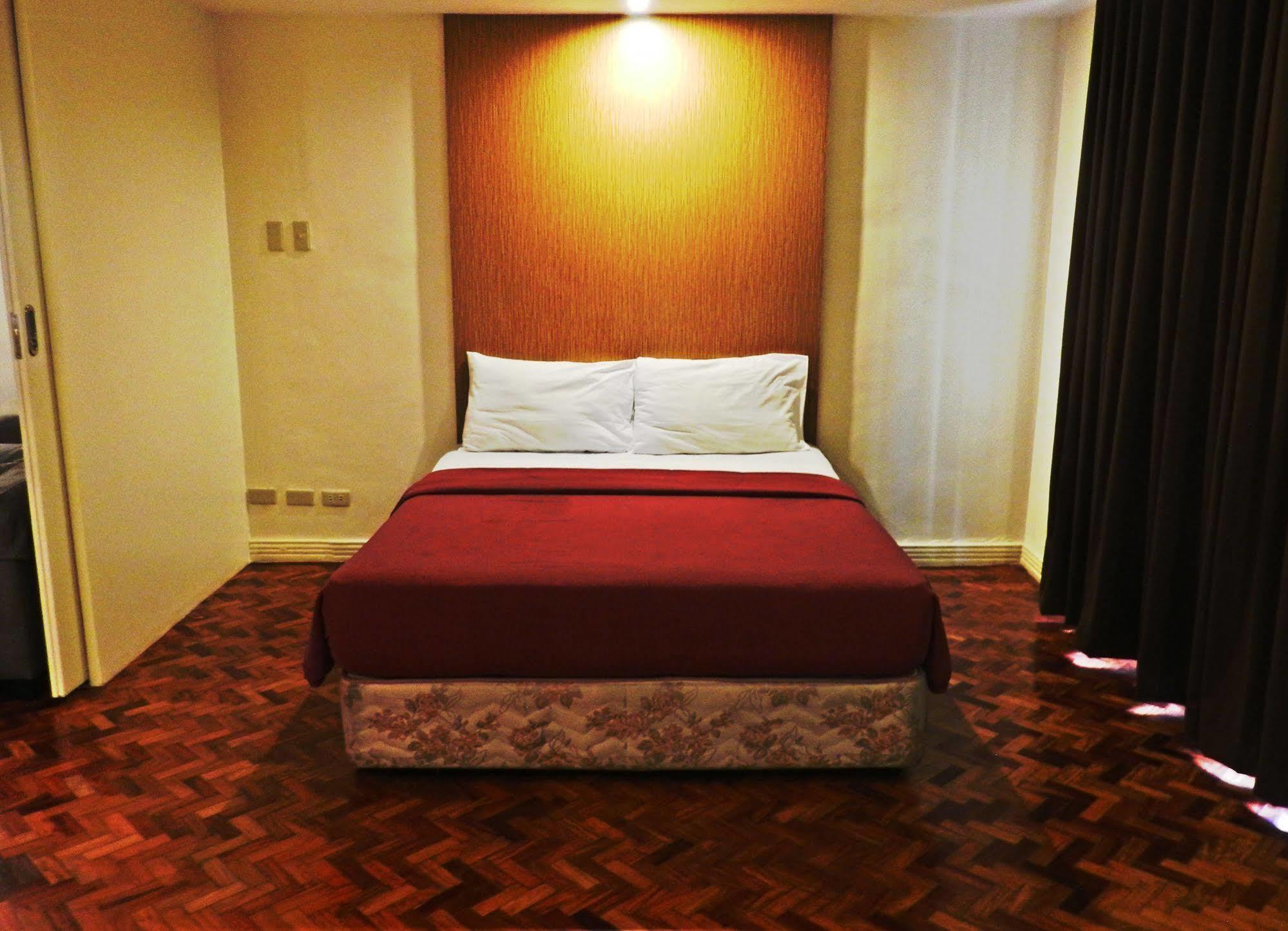 Salcedo Suites Makati City Exterior foto